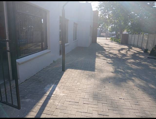 309M² BUSINESS FOR SALE IN BO-DORP